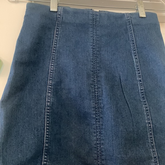 Free People denim jean blue stretchy mini skirt modern femme - Picture 7 of 8